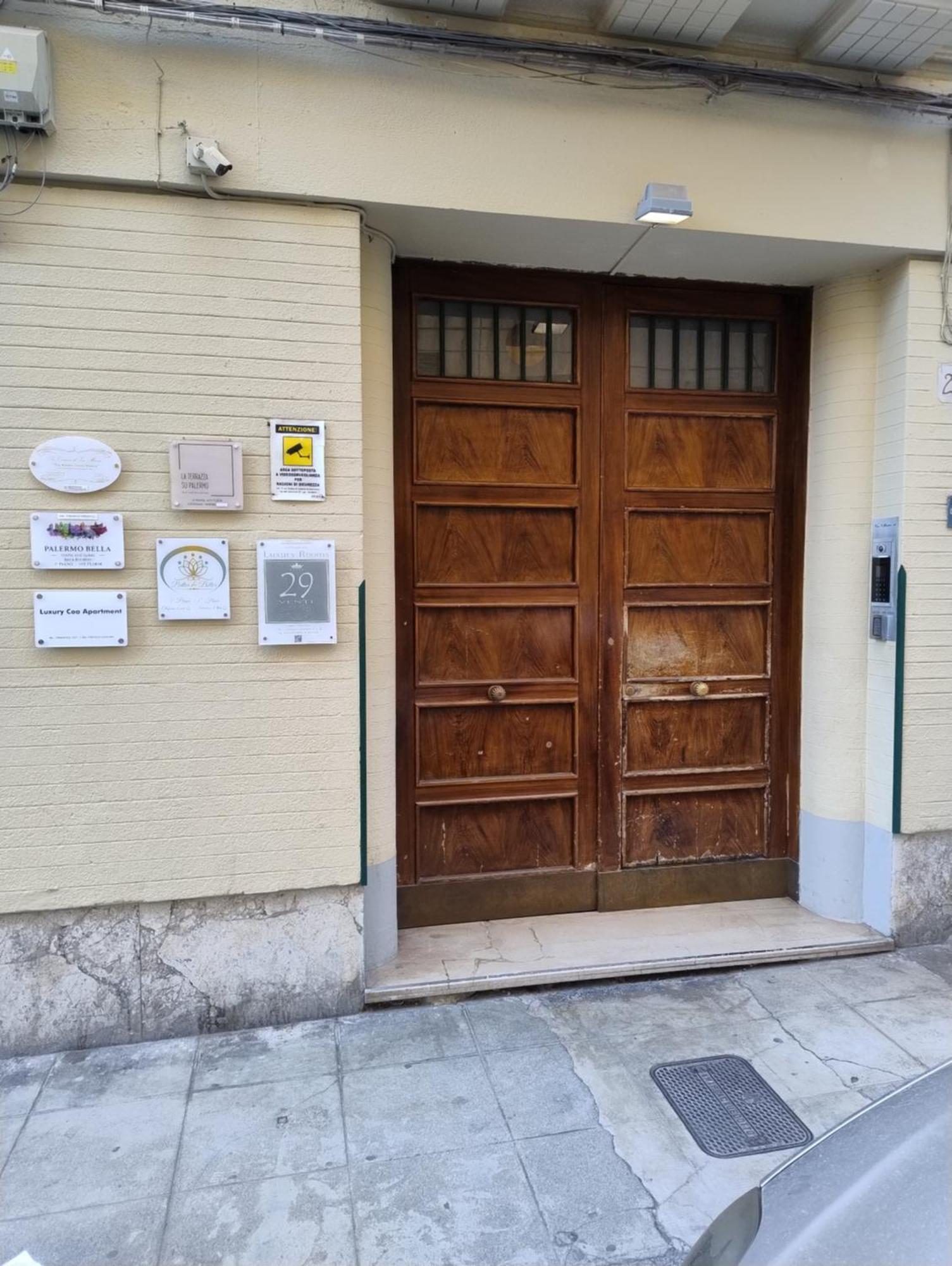 Le Camere Di Via Meccio Palerme Extérieur photo